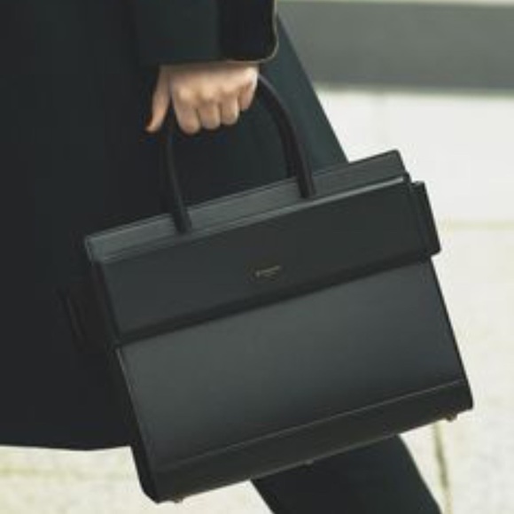 Givenchy Medium Horizon Dark Blue Mastic Bag - Picture 5 of 16